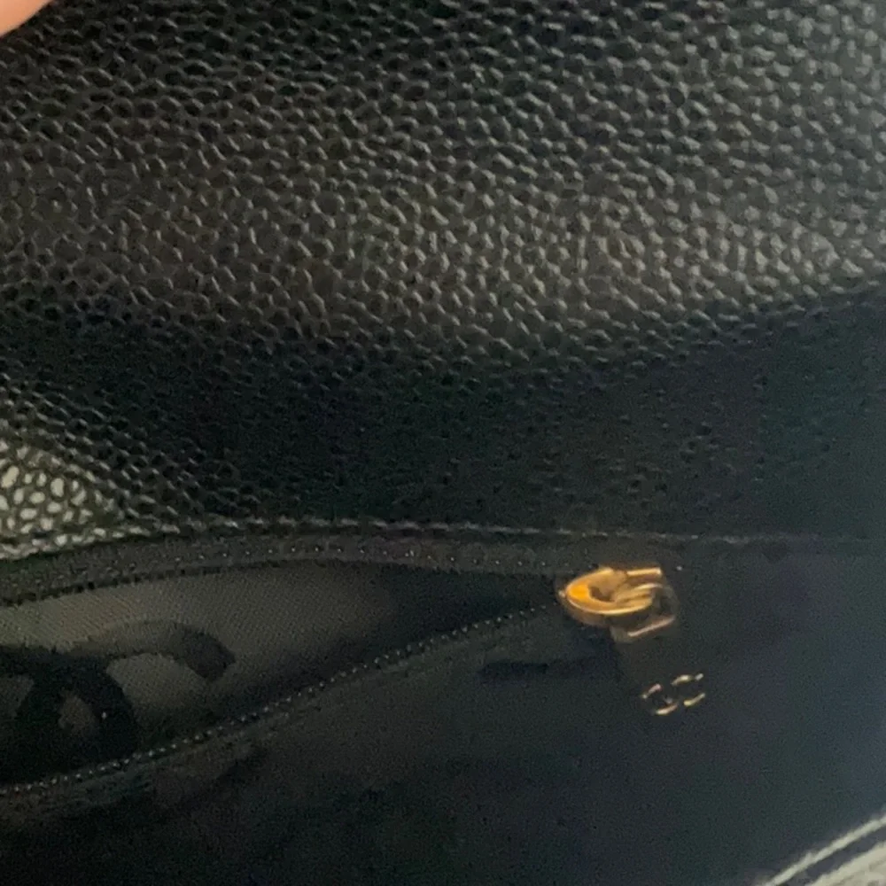 AUTH CHANEL BLACK BAG CAVIAR LEATHER STUNNING